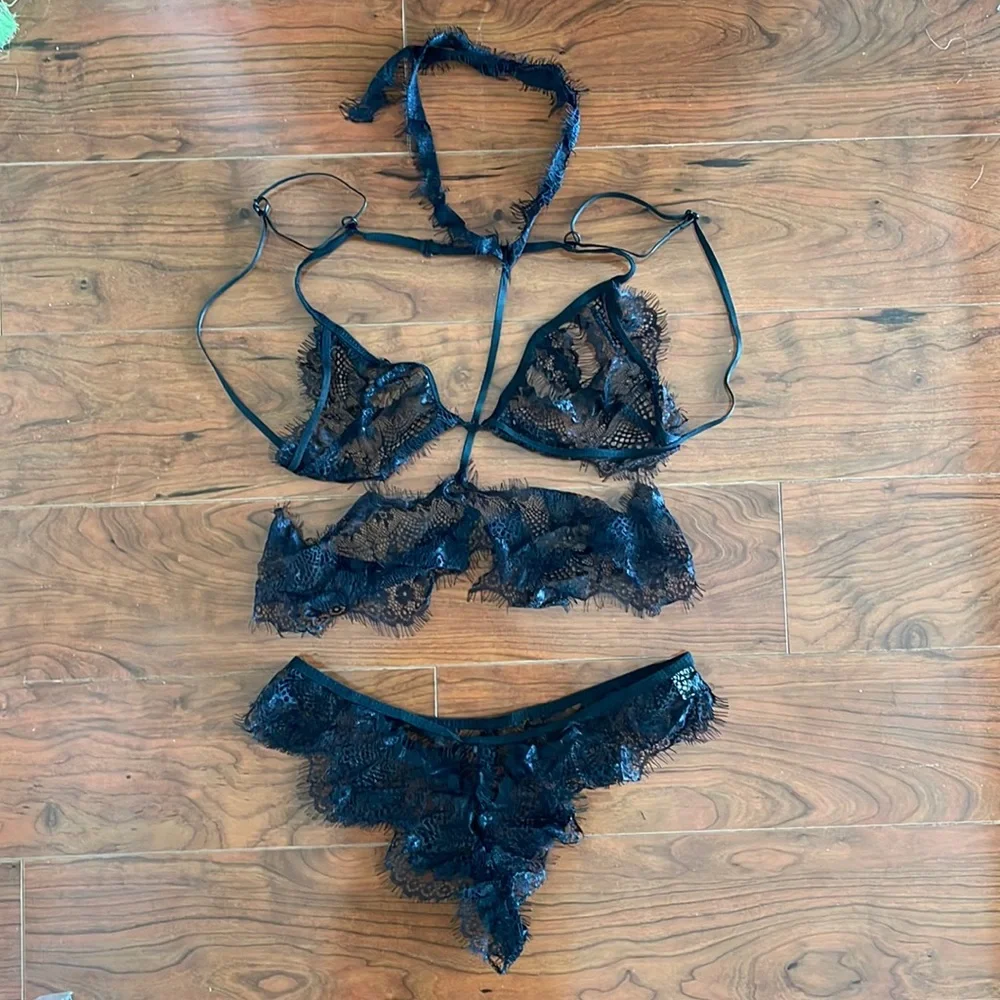 NWOT Two Piece Black Lace Chocker Lingerie Set
